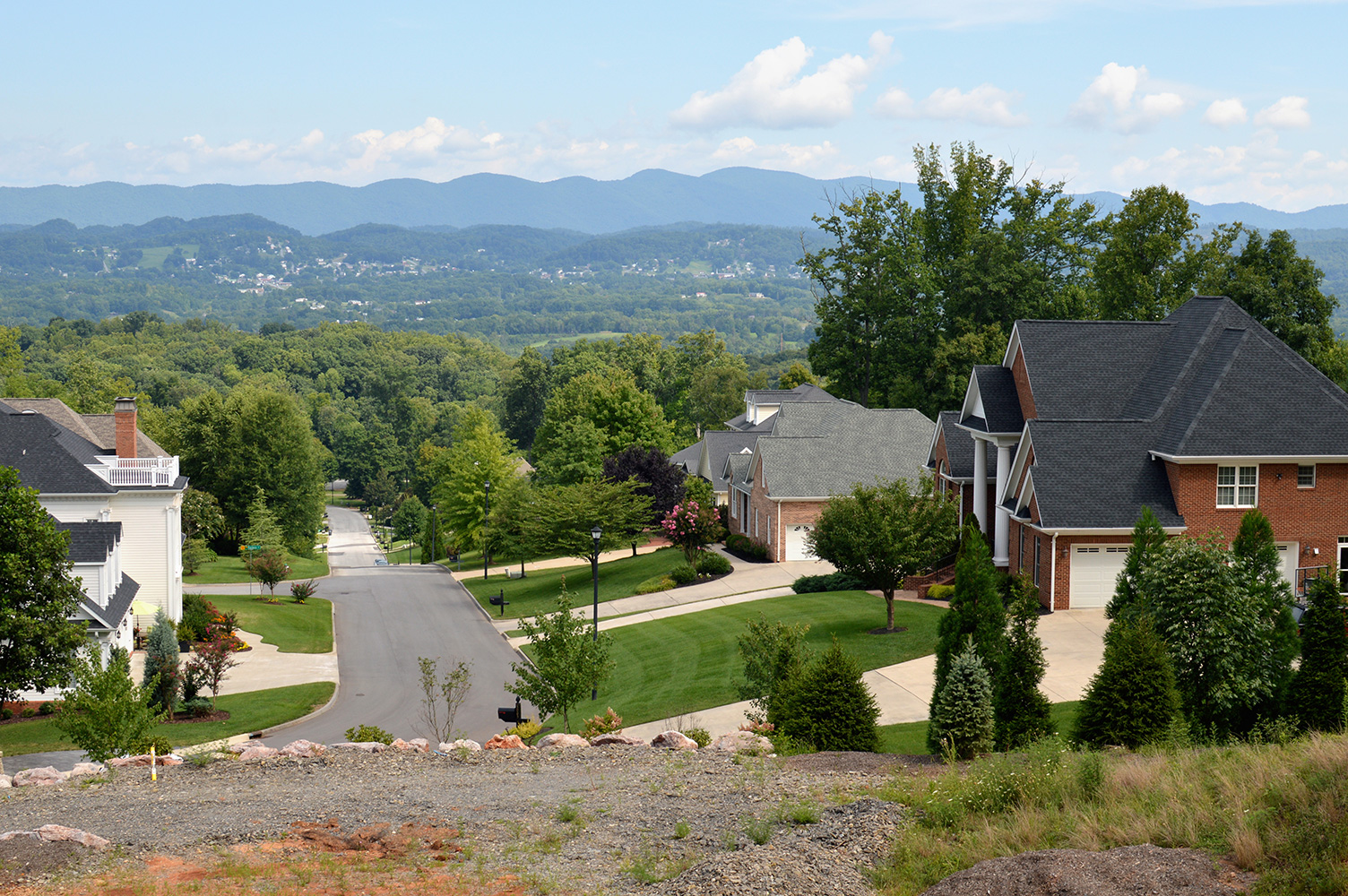 The Preston Park community in Kingsport, Tennessee leads to The Summit