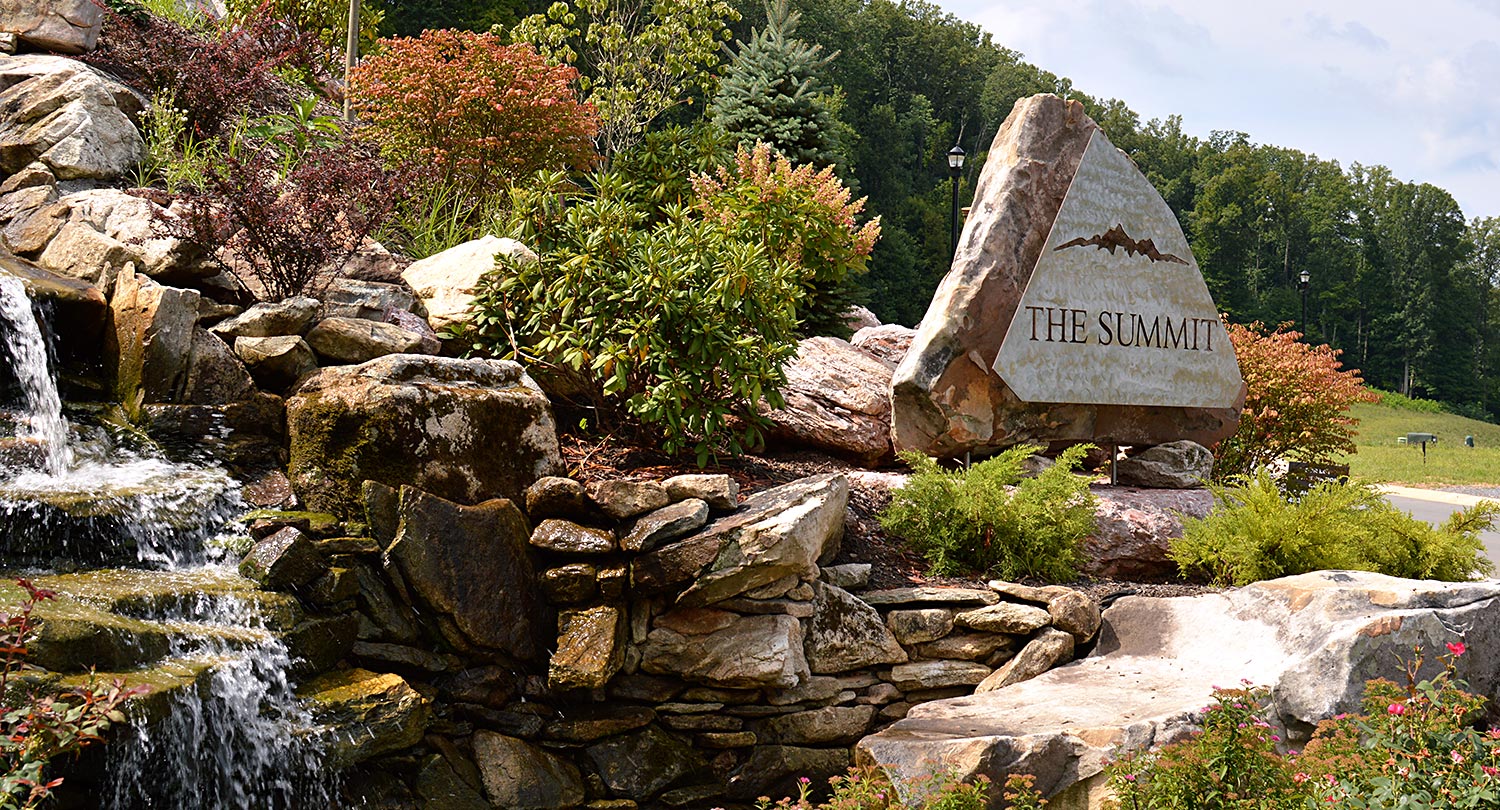 Landscaped entrance to The Summit at Preston Park luxury community in Kingsport, TN